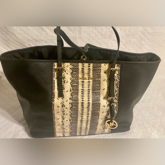 Mickael kors bag - Picture 4 of 4